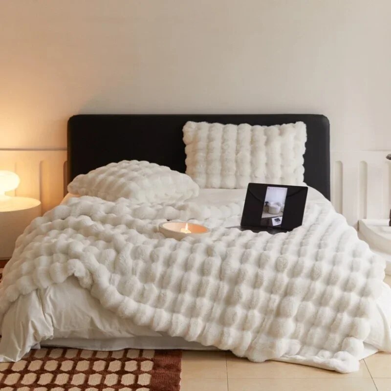 Luxurious Imitation Rabbit Fur Blanket - Experience Ultimate Comfort & Warmth